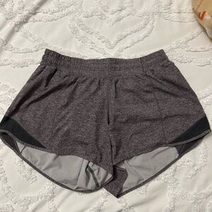 Lululemon Hotty Hots mid-rise 4” size 10